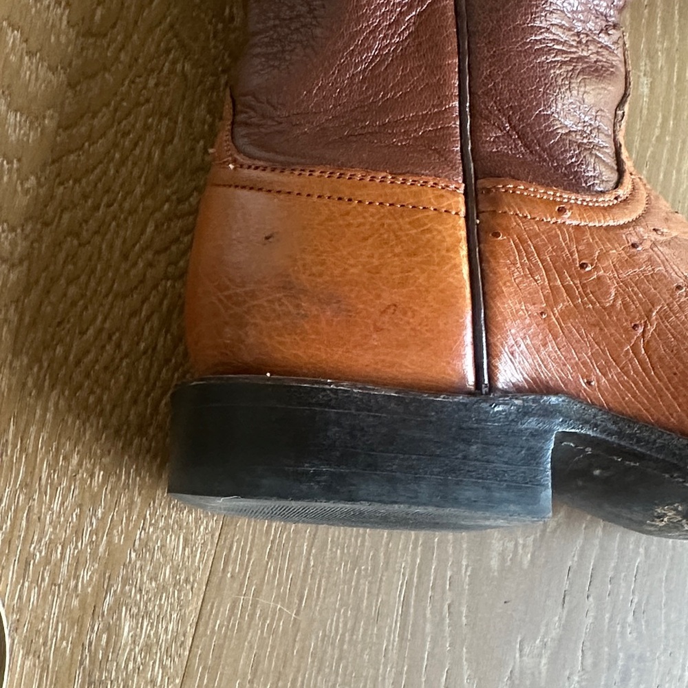 Lucchese Classic Handlade Brown Leather Cowboy Boots - Picture 10 of 14